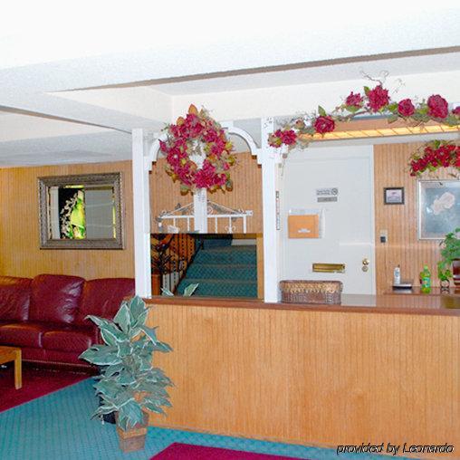 National 9 Inn Showboat Каспер Интерьер фото